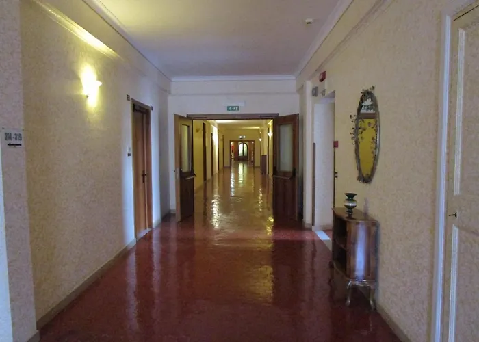 Casa S. Giuseppe Di Cluny Oda ve Kahvaltı Roma