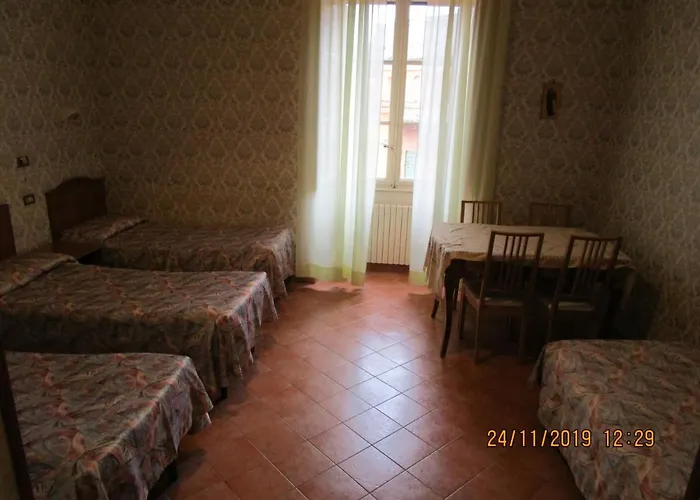 Casa S. Giuseppe Di Cluny Oda ve Kahvaltı Roma