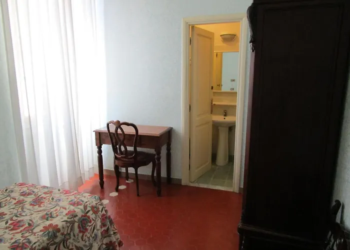 Casa S. Giuseppe Di Cluny Bed & Breakfast *